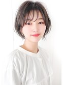 大人可愛い20代30代40代小顔ワンサイドショートボブ丸み前下がり
