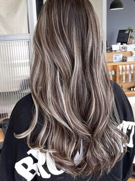 アフューズバイストゥー(Vfuse by StueW) ホワイトハイライト☆[倉敷][岡山]