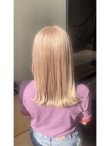 エイミー(Aimee)&nbsp;Aimee 町田 クリームブロンド×外ハネミディ