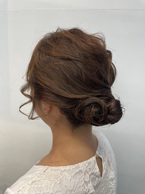 シニヨンヘアアレンジ