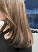 ミルクティーベージュ/レイヤーカット/ケアブリーチ