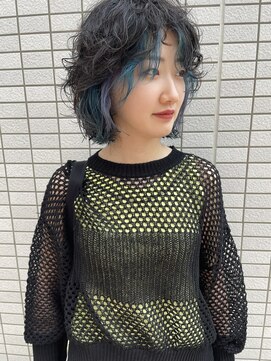 アイ(aii) レイヤーボブ　パーマ　インナーカラー