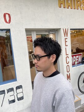 フォーコーナーズカットショップフェイビーズ 名古屋西(FourCornersCutShop favey's) 無造作　ショート[刈り上げないショート　ツーブロなし　メンズ]
