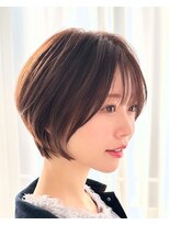 ショートボブ/耳かけショート/ブラウンカラー/耳かけショート