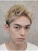 原宿メンズブリーチカラーベージュグレージュセンターパート束感
