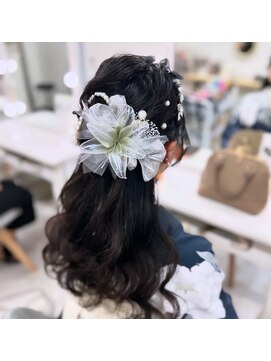 ラモ(RAMO) 卒業式袴に合わせたハーフアップ