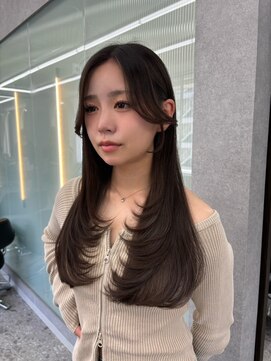 ボタン ハカタ(VOTAN hakata) 博多/韓国ヘア/レイヤーカット/センター分け/顔周りカット/前髪