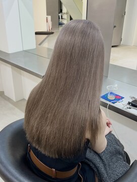 ラック 表参道(LUCK) ミルクティーベージュ/グレージュ/ブリーチ/ケアブリーチ/20代