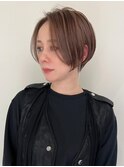 ハイライト白髪ぼかしダブルカラーインナーカラーショートボブ