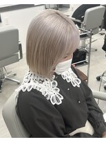 レアル 心斎橋 大阪(REAL)&nbsp;ホワイトブロンド