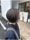 白髪ぼかしハイライト×ショートボブ