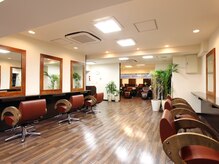 ヘアー リック 武蔵境南口店(Hair Ric)の雰囲気（広くキレイな店内☆）