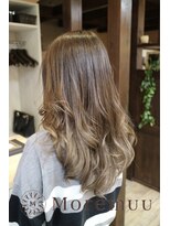 モアムー(Moremuu)&nbsp;短パン美容師Makoto★ハイグラデーション★
