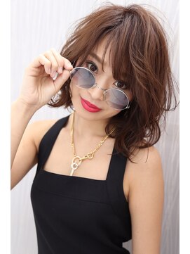 イソラブル(ISOLA-blu) 【大人アッシュベージュ】ヌーディーボブ