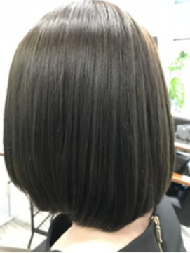 ポルト(Porte) サラツヤショートボブ