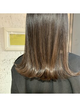 ロンド ルージュ 銀座店(Lond rouge) きりっぱなし鎖骨ロブ