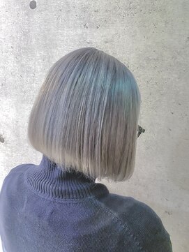ブロッサム 大塚店(Blossom) シルバーベージュハイトーンブリーチダブルカラー大塚ボブ