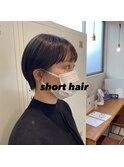 ショートヘア