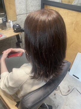 リンダイーロ(Linda Hiro) 【札幌円山　レイヤーカット/カラー/ナチュラルブラウン】