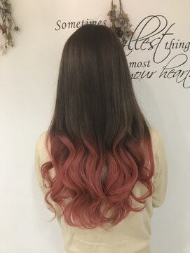 プルクラ ヘアー アート(Plcra hair art) ダークアッシュ系と赤系のグラデーションカラー