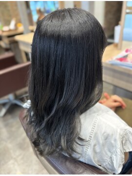 ビースリー ロア 透明感カラー2023/8/24