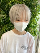 リップス(Ripps)&nbsp;モードショート×ホワイトベージュ