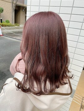 アイ(_i) 【CYAN】＃大人可愛い＃赤髪＃ピンク＃外ハネ＃pink#ゆるふわ