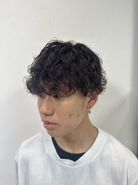 ウシワカマルエムティードット(USHIWAKAMARU MT.) 波巻きパーマ少し強め