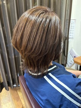 美容室ヒラトヤ 仙北店 大人可愛いひし形束感外ハネショートウルフ☆小顔レイヤーカット