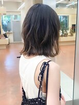 パークレーン アイス イヴェン(park lane ICI yeven)&nbsp;切りっぱなしボブオリーブグレージュ外ハネボブ20代30代40代rena