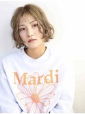 #ベージュ#ハイトーン#オン眉#ボブ#レイヤー#小顔