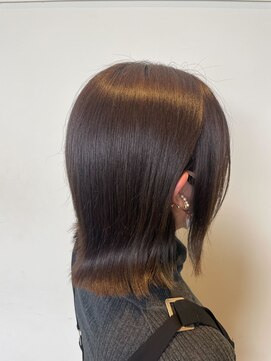 ビーワールド(B WORLD) 20代/30代/ボブ/切りっぱなし/ミディアム