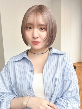 アルバム 池袋(ALBUM) おくれ毛ボブショートミディアムハイトーン前髪カット_F21056