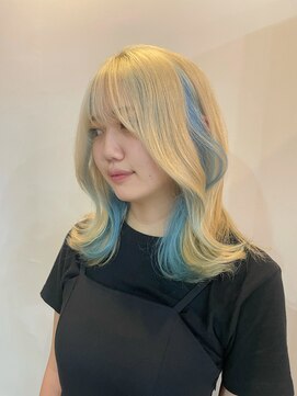 サクラ オモテサンドウ(SAKURA) インナーカラーブルーボブ/ダブルカラー/フェイスフレーミング