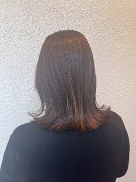 エルサフィロ ヨドヤバシ(el zafiro yodoyabashi) くびレイヤー前髪エモージュ小顔レイヤーカット20代30代40代50代