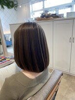 アンジュベイナハ (Ange Bay NAHA) 大人女性×馴染ませハイライトカラー