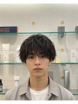 ビーシャイン(B-SHINE)&nbsp;メンズパーマ/メンズカット/シェービング/眉毛/メンズサロン