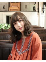 バルス(BLS)&nbsp;大きめカールのミディアムスタイル　　藤枝/髪質改善/カラー