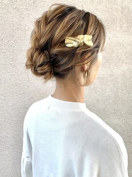 フォーク FOLK 【FOLK】ねじって結ぶだけの簡単ねじねじアレンジ♪