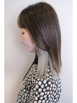 フィッツコア(FITS CORE) ホワイトシルバー・髪質改善・艶髪・インナーカラー