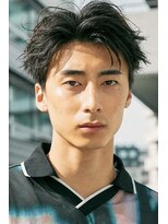 ノイ(noi)&nbsp;センターパートニュアンスパーマ刈り上げツーブロックメンズヘア