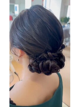 パルティール(Partir) #編み込み#まとめ髪