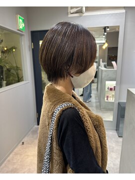 アンルポン 梅田(un le pont) 【un le pont梅田】直毛丸み修正☆カット