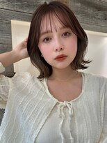 ベージュイヤリングカラーくびれボブ【肥田亜沙美】