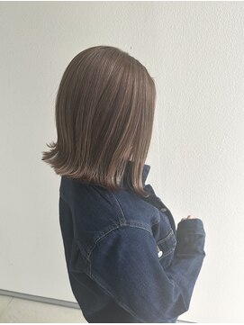 ゴットフロー(GOTTO FLOW) ハイライト/ベージュカラー/白髪ぼかし/外ハネ