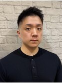 ラフな束感で作るソフトモヒカンフェード