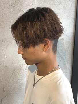 ニアウ 高崎店(Niau) メンズセンターパートソフトツイストスパイラルパーマ群馬高崎