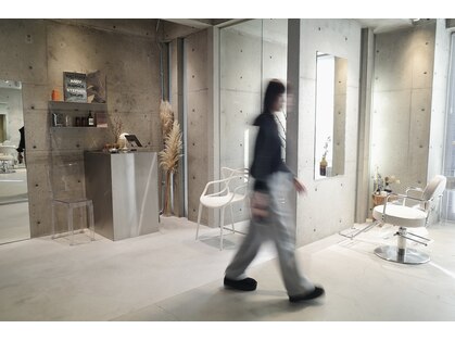 アイデンアンドティティ(IDEN AND TITY)の写真