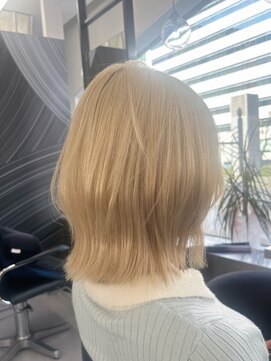 アルドーレフィエロ シンサイバシ(Ardore fiero shinsaibashi) ボブレイヤー☆ホワイトブランド　20代30代