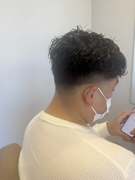 レジェ(LEGE) メンズカット/フェード/スペインカール/ツイストパーマ/森